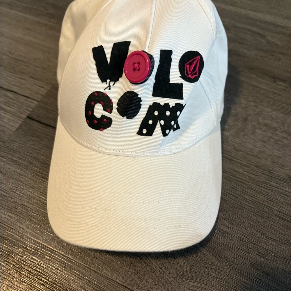 NWOT Vintage Volcom white Cap with Black and pink Logo